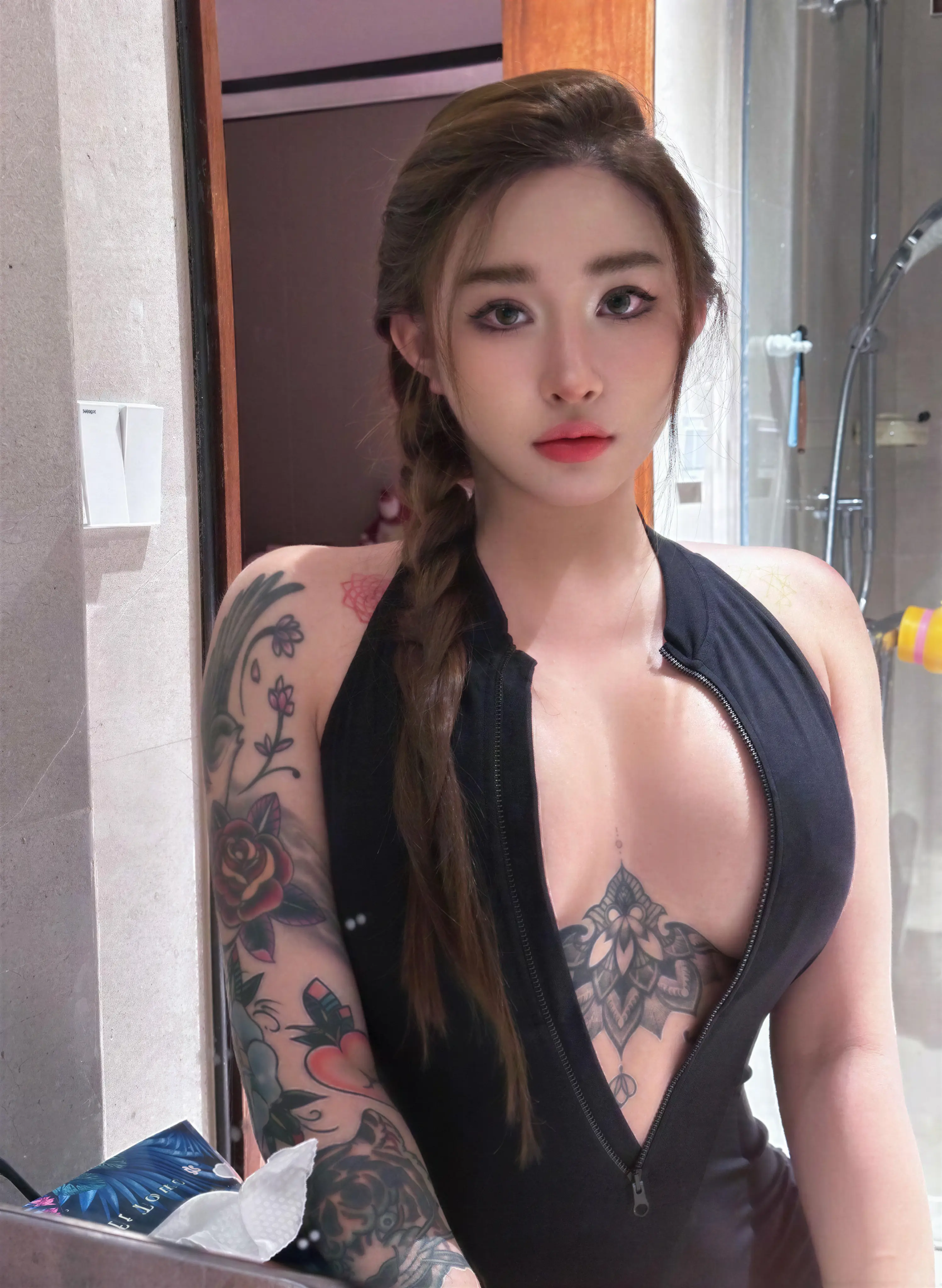 宋昱欣 – 黑色连体开胸套 10P